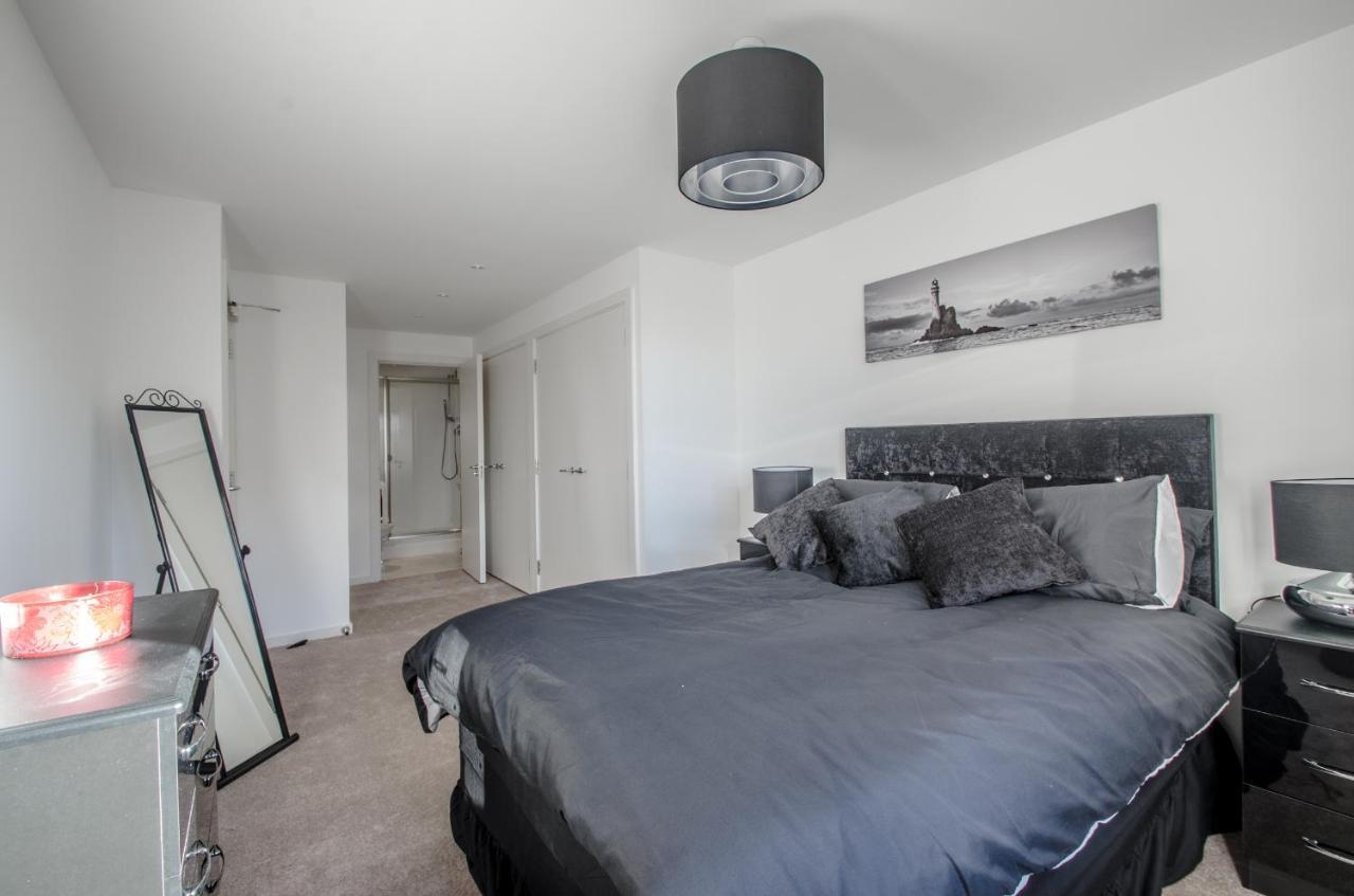 Orange Apartments Polmuir Gardens Only 7 Minutes To City Centre Aberdeen Exterior photo